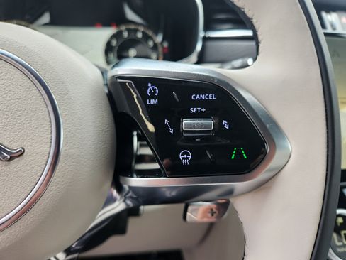 New 2026 Jaguar F-PACE R-Dynamic S image 11