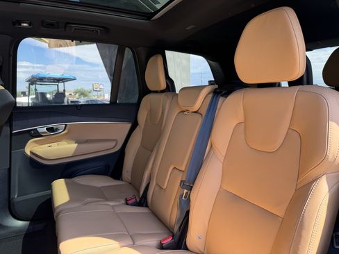 Used 2024 Volvo XC90 B6 Ultimate w/ Protection Package Premier AWD/4WD image 35