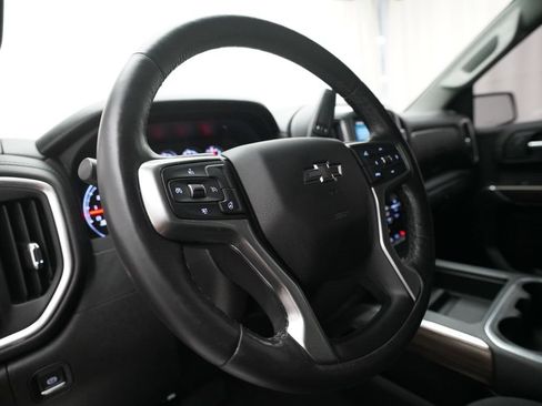 Used 2021 Chevrolet Silverado 1500 LT Trail Boss w/ Bed Protection Package AWD/4WD image 8