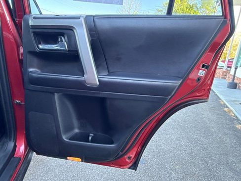 Used 2017 Toyota 4Runner SR5 Premium image 19