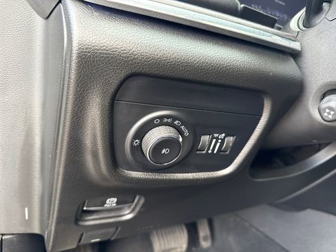 Used 2024 Jeep Grand Cherokee Overland w/ Trailer Tow Package image 17