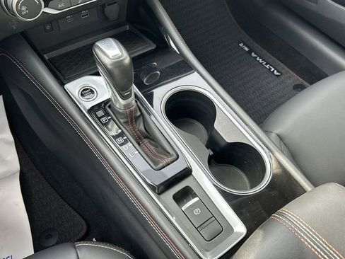 Used 2023 Nissan Altima 2.5 SR w/ SR Premium Package image 23