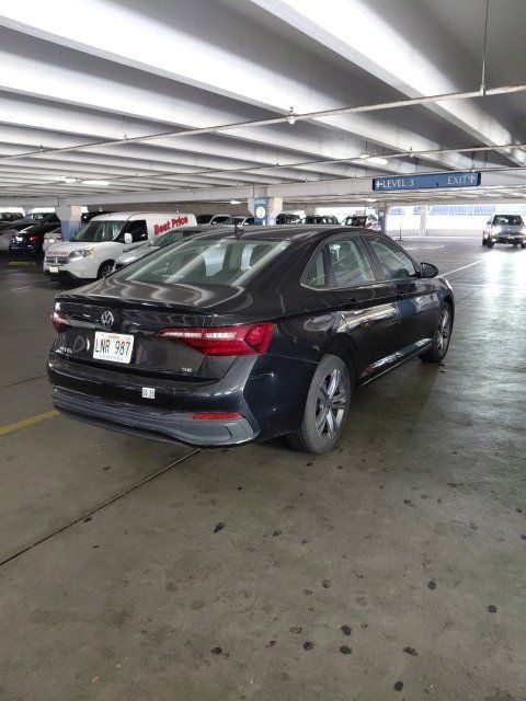 Used 2024 Volkswagen Jetta SE FWD image 2