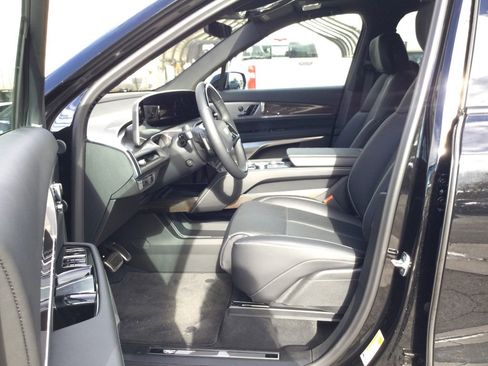 New 2026 Cadillac Vistiq Luxury image 10