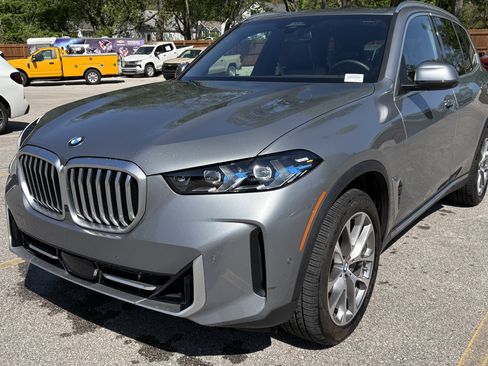 Certified 2026 BMW X5 xDrive40i AWD/4WD image 5