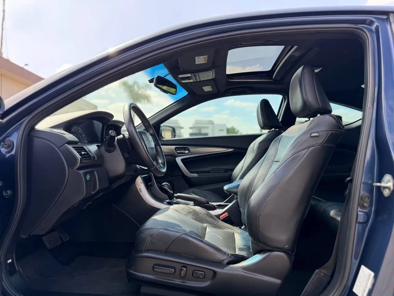 Used 2017 Honda Accord EX-L image 24