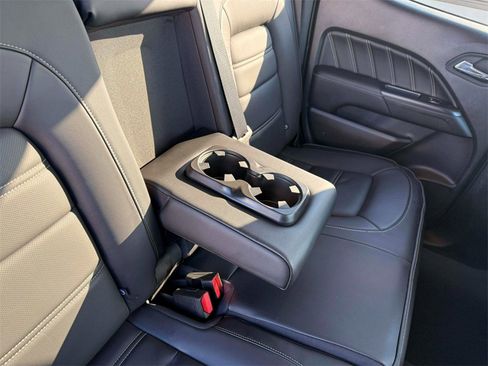 Used 2022 GMC Canyon Denali image 19