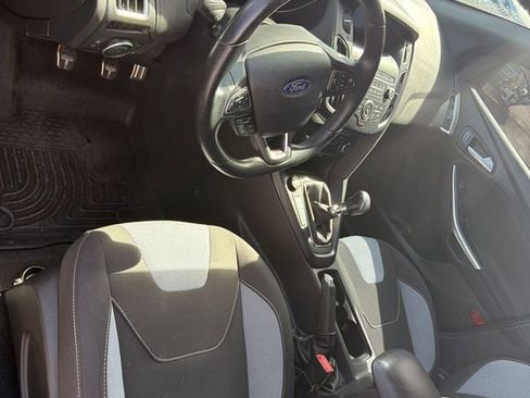 Used 2018 Ford Focus ST image 10