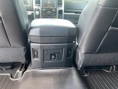Used 2017 RAM 1500 Laramie w/ Convenience Group AWD/4WD image 19