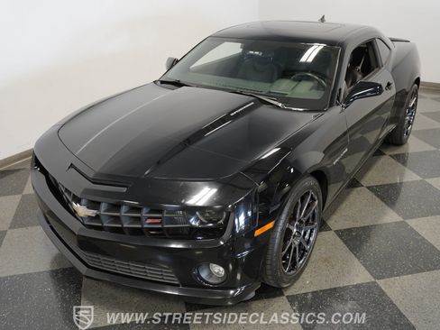 Used 2011 Chevrolet Camaro SS w/ RS Package image 19