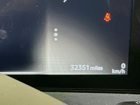 Used 2023 Nissan Ariya image 19