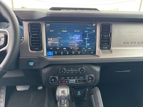 New 2025 Ford Bronco Outer Banks w/ Sasquatch Package AWD/4WD image 50
