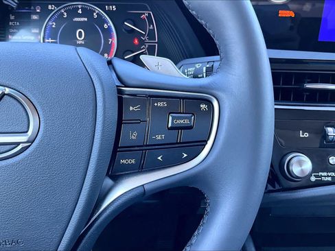 Certified 2024 Lexus ES 350 w/ Accessory Package (Z1) FWD image 23