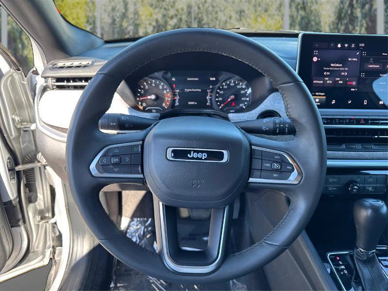 Used 2024 Jeep Compass Latitude AWD/4WD image 18