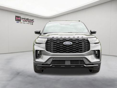 Used 2025 Ford Explorer ST-Line AWD/4WD image 3