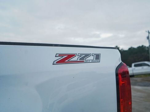 Used 2017 Chevrolet Colorado Z71 image 34