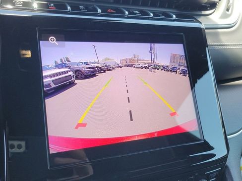 New 2025 Jeep Grand Cherokee Altitude image 26