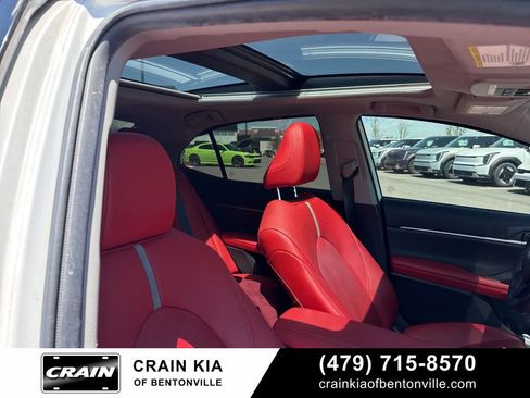 Used 2021 Toyota Camry XSE FWD image 4