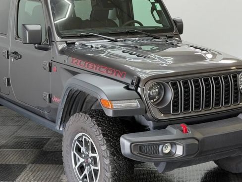 Certified 2025 Jeep Wrangler Unlimited Rubicon w/ Convenience Group AWD/4WD image 2