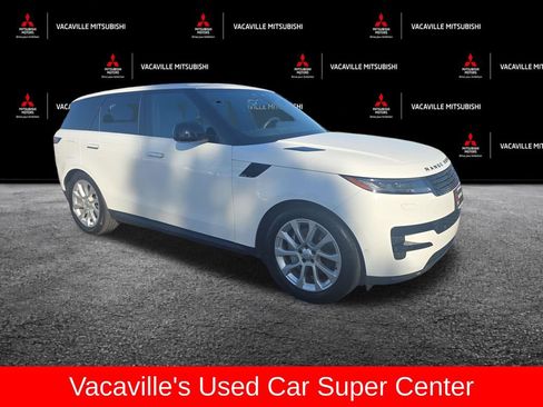 Used 2025 Land Rover Range Rover Sport SE AWD/4WD image 2