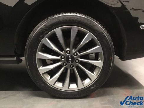 Used 2019 Lincoln Navigator Select w/ Technology Package AWD/4WD image 18