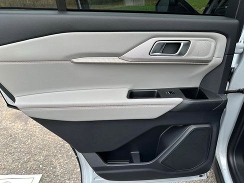 New 2026 Ford Explorer Active w/ Active Comfort Package image 34