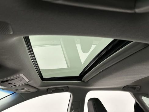 Used 2019 Lexus RX 450h AWD image 25