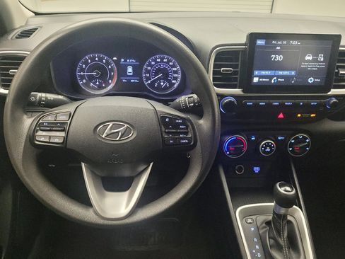Used 2021 Hyundai Venue SE FWD image 22