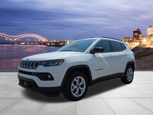 Used 2026 Jeep Compass Latitude AWD/4WD image 1