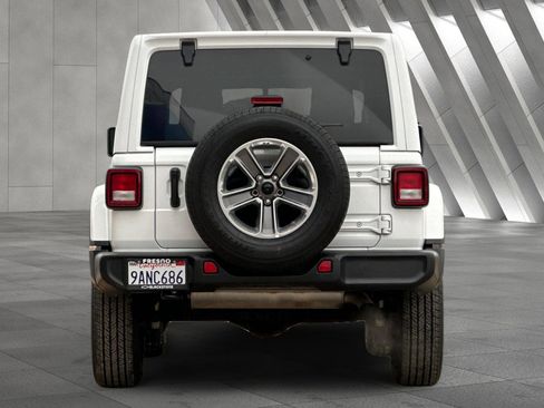 Used 2022 Jeep Wrangler Unlimited Sahara image 5