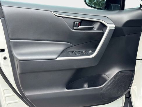Used 2024 Toyota RAV4 LE FWD image 20