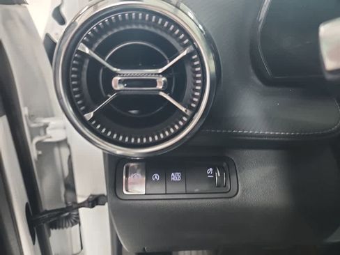 Used 2025 Chevrolet Equinox LT FWD image 21