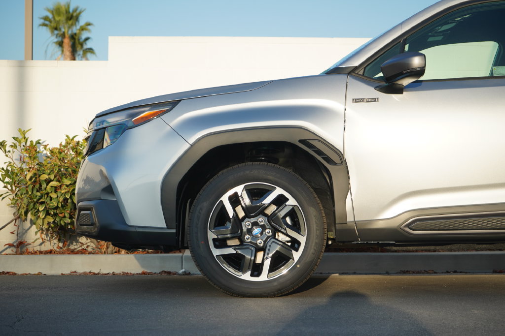 New 2026 Subaru Forester Touring AWD/4WD image 2