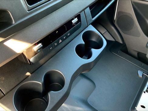 Used 2025 Mercedes-Benz Sprinter 2500 image 7