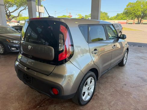 Used 2019 Kia Soul FWD image 6