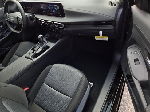New 2026 Nissan Sentra SV w/ Floor Mat Package FWD image 7