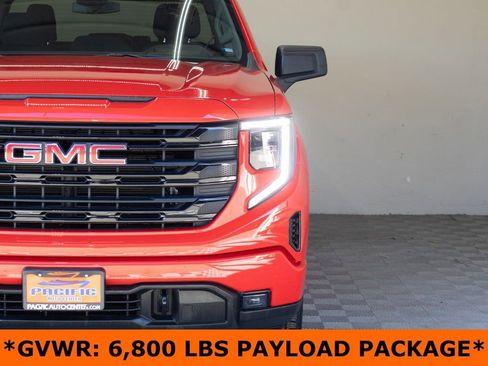 Used 2025 GMC Sierra 1500 Elevation image 5