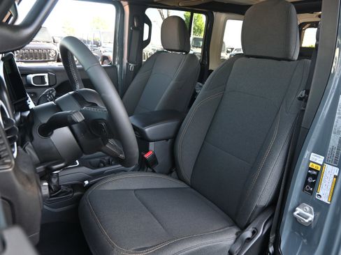 Used 2025 Jeep Wrangler Unlimited Sport S 4xe AWD/4WD image 16