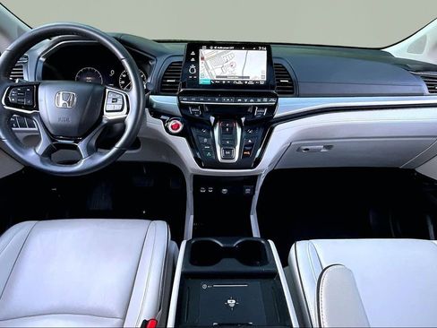 Used 2025 Honda Odyssey Touring image 8