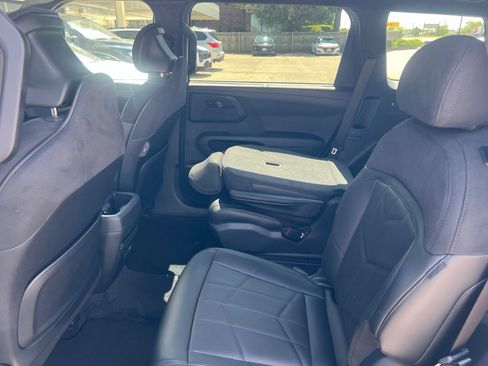 Used 2027 Kia Telluride SX Prestige X-Line w/ Towing Package AWD/4WD image 9