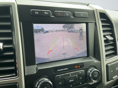 Used 2021 Ford F250 Lariat w/ Lariat Value Package AWD/4WD image 12