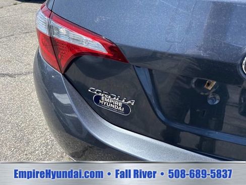 Used 2016 Toyota Corolla LE FWD image 5