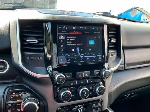 Used 2022 RAM 1500 Big Horn AWD/4WD image 16