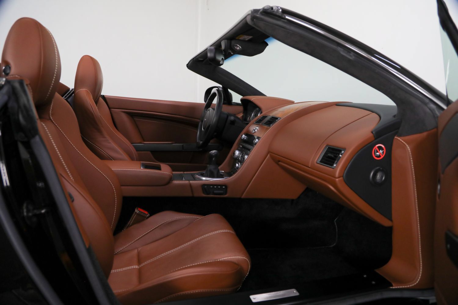 Used 2012 Aston Martin V8 Vantage N420 RWD image 2