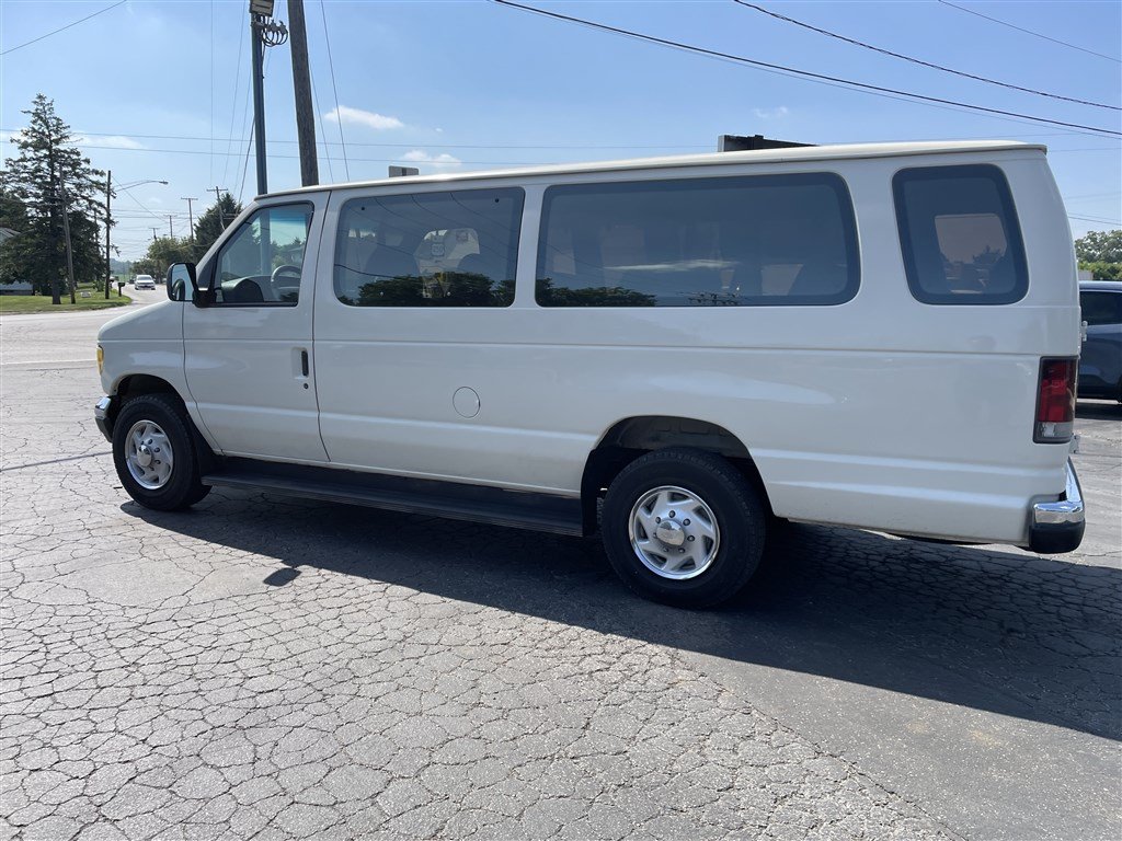 Used 2000 Ford E-350 and Econoline 350 XLT RWD image 5