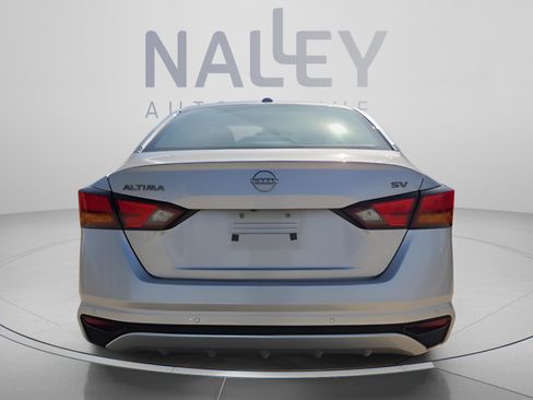 Used 2024 Nissan Altima 2.5 SV FWD image 4
