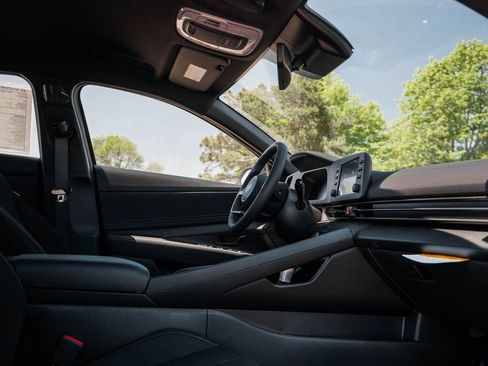 New 2026 Hyundai Elantra Sport FWD image 9