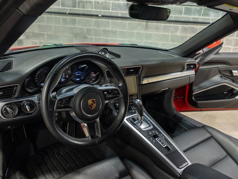 Used 2018 Porsche 911 Carrera RWD image 48