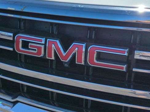 Used 2024 GMC Yukon XL SLT w/ SLT Luxury Package AWD/4WD image 30