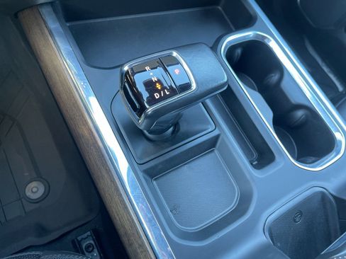 Used 2022 Chevrolet Silverado 1500 High Country image 24